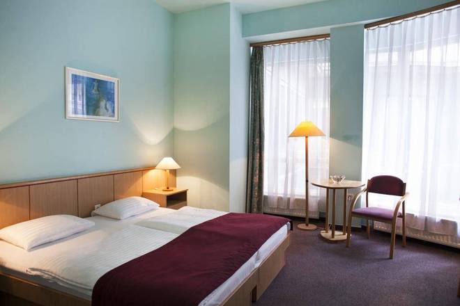 City Hotel Pilvax, Budapest