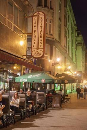 City Hotel Pilvax, Budapest