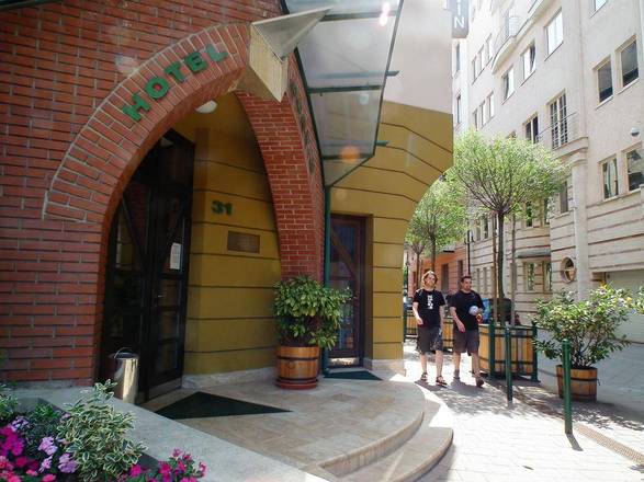 Corvin Hotel, Budapest