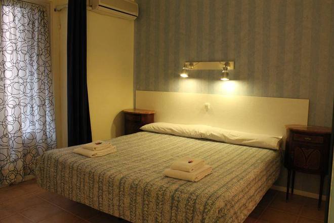 Hostal La Zona, Madrid