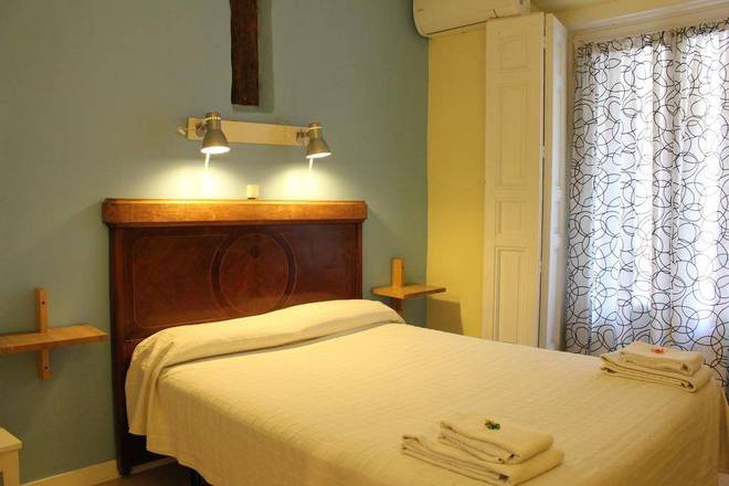 Hostal La Zona, Madrid