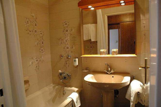 Benczur Hotel, Budapest