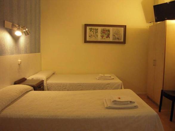 Hostal La Zona, Madrid