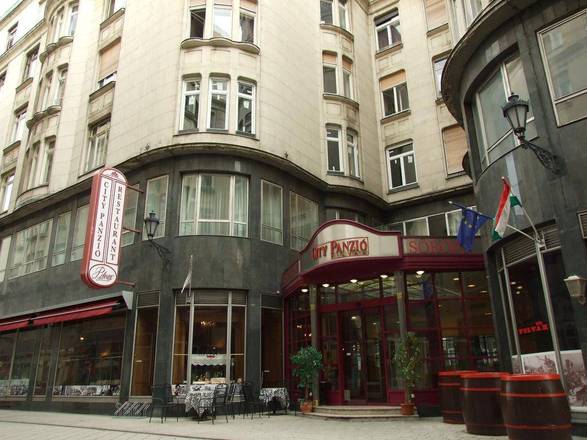 City Hotel Pilvax, Budapest