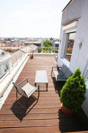 Medos Hotel, Budapest
