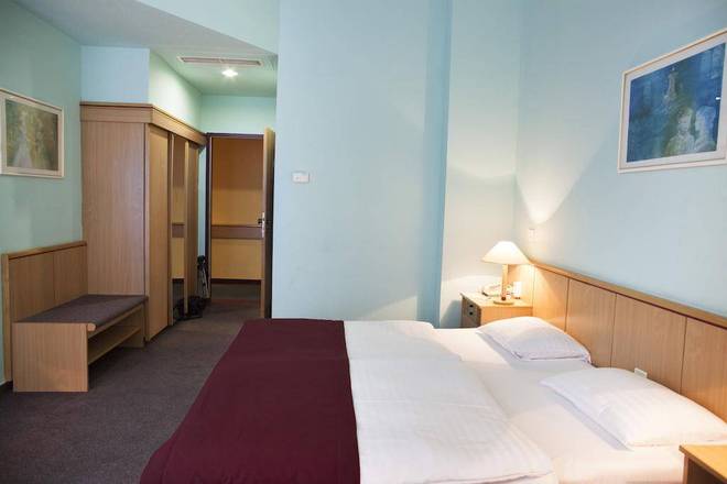 City Hotel Pilvax, Budapest