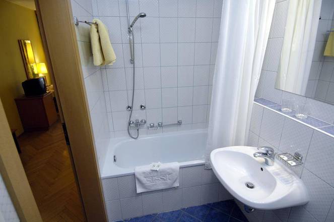 Hotel Sissi, Budapest